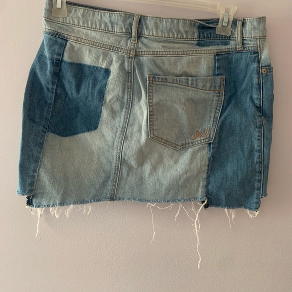 Express Jean skirt - Picture 2 of 4